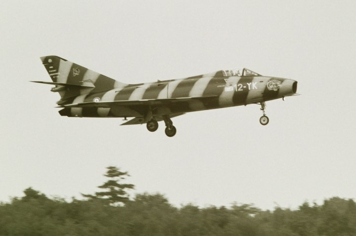 12-yk_156_super_mystere_b2_faf_25061977_tiger_1280a